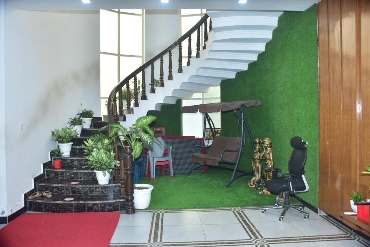 Shreshth Home Stay - Best Family Accommodation - 3Km From Har Ki Pauri, Haridwar, Uttarakhand Eksteriør billede