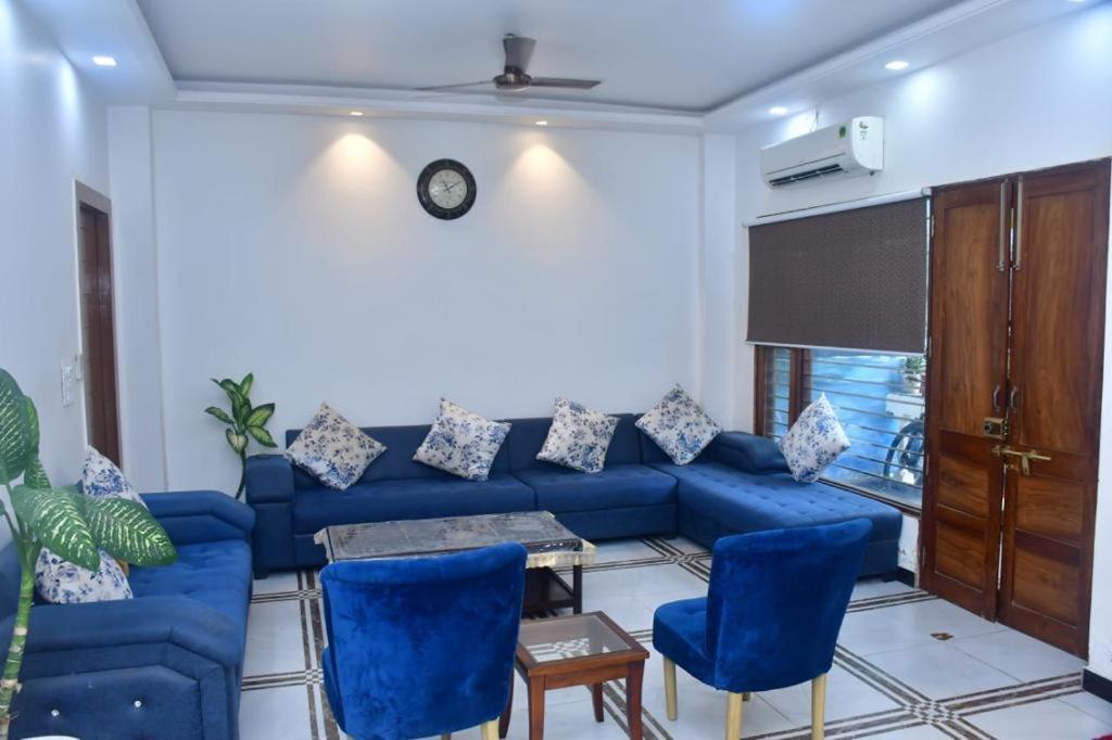 Shreshth Home Stay - Best Family Accommodation - 3Km From Har Ki Pauri, Haridwar, Uttarakhand Eksteriør billede