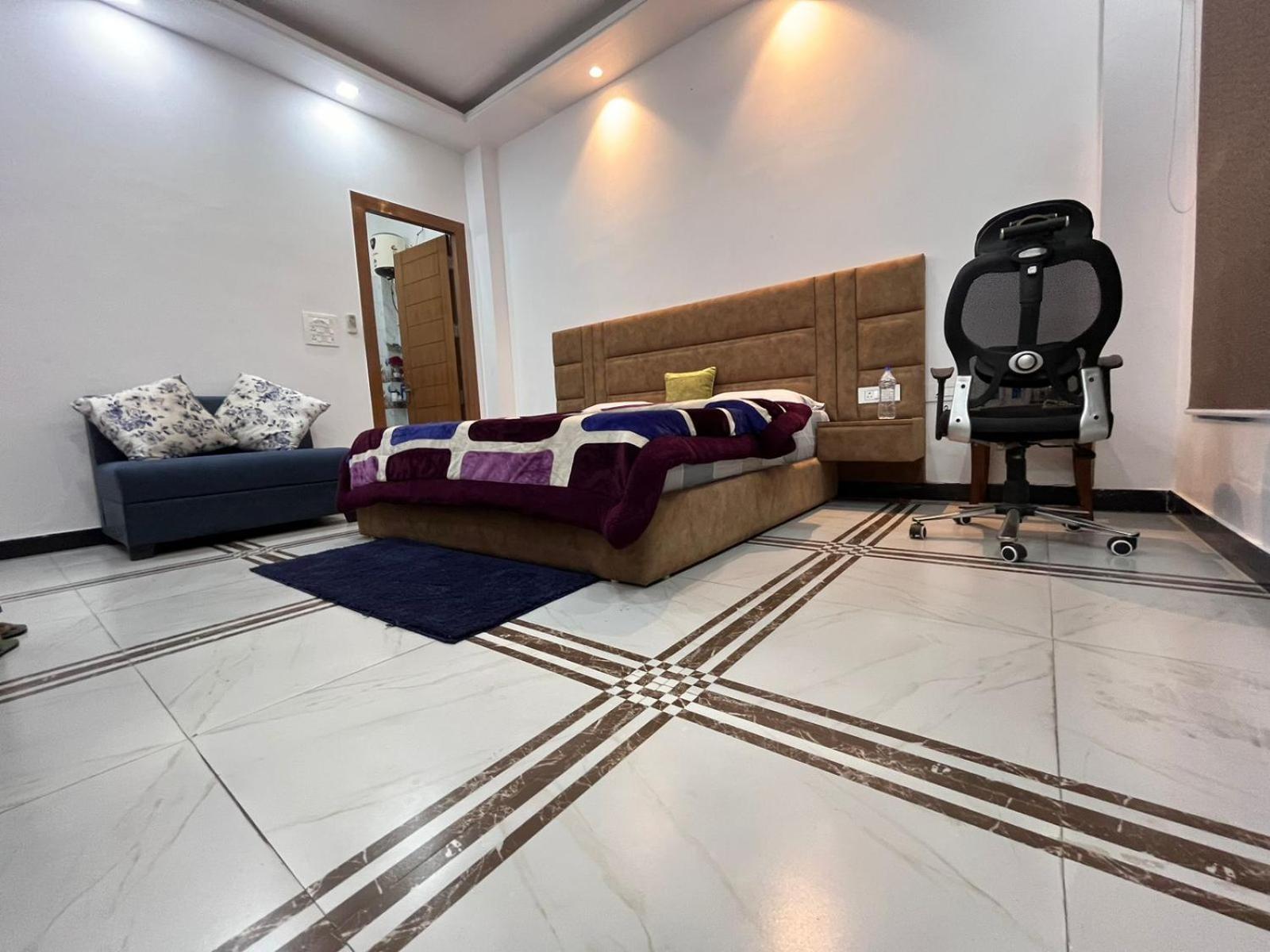 Shreshth Home Stay - Best Family Accommodation - 3Km From Har Ki Pauri, Haridwar, Uttarakhand Eksteriør billede