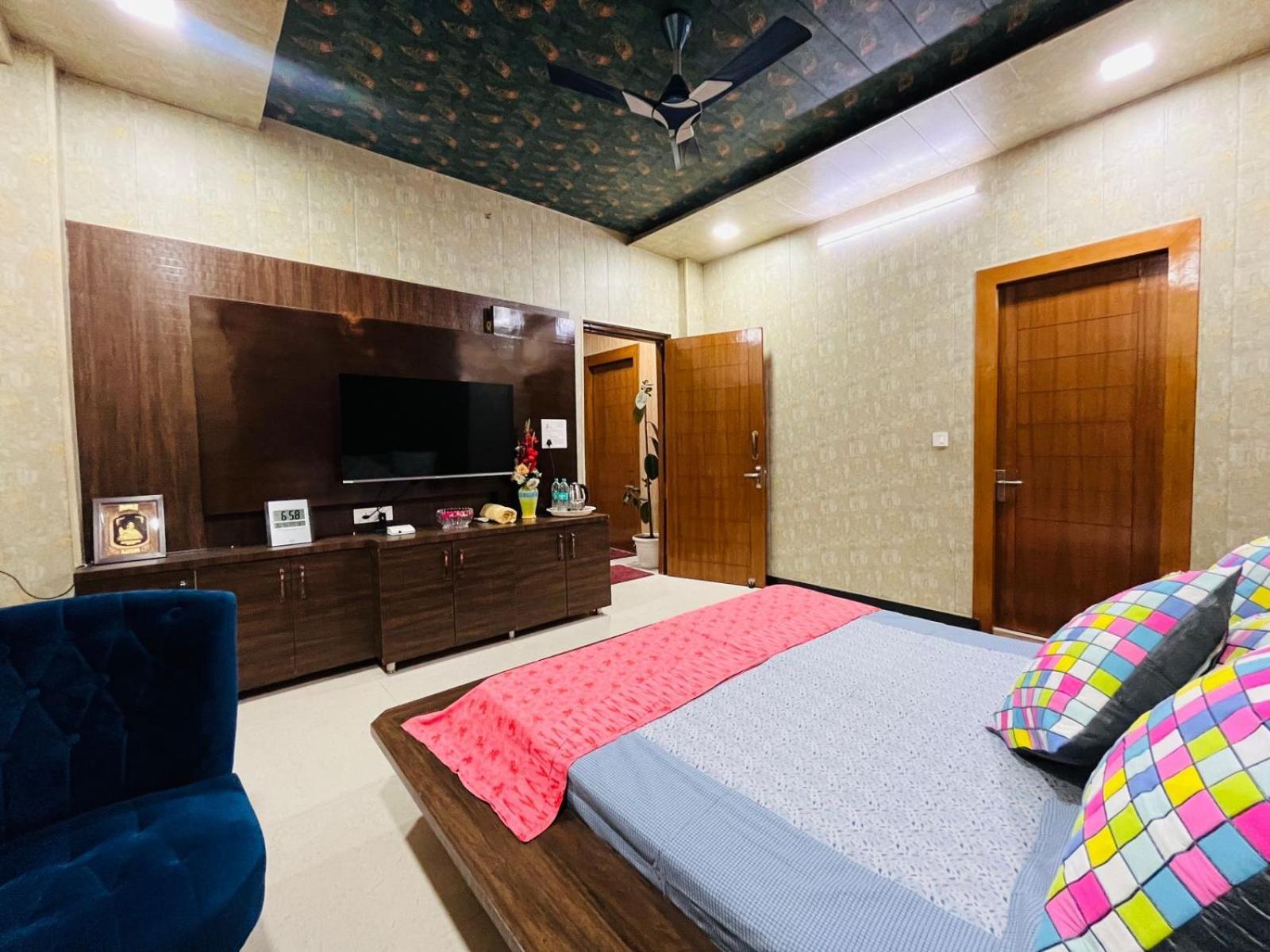 Shreshth Home Stay - Best Family Accommodation - 3Km From Har Ki Pauri, Haridwar, Uttarakhand Eksteriør billede