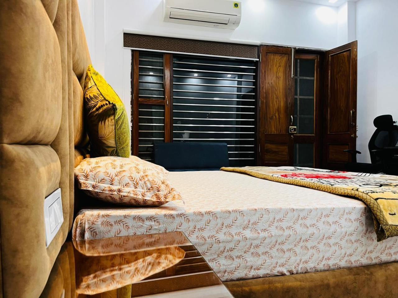 Shreshth Home Stay - Best Family Accommodation - 3Km From Har Ki Pauri, Haridwar, Uttarakhand Eksteriør billede