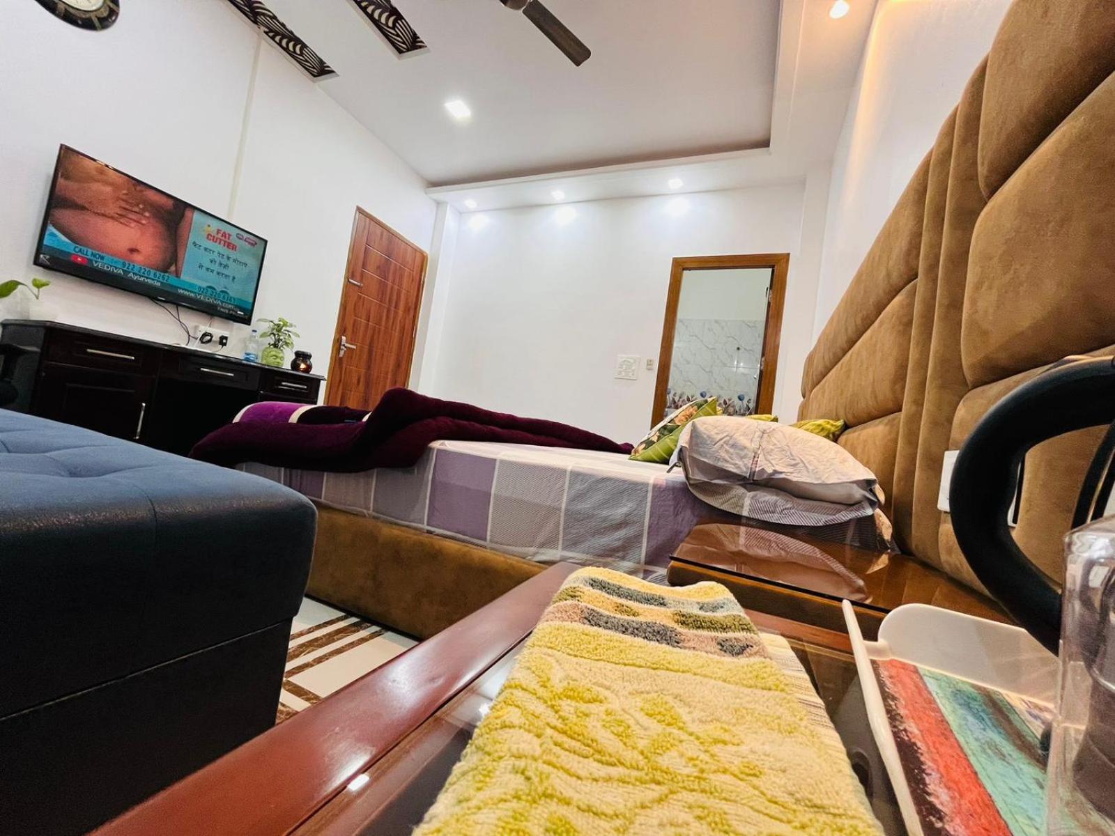 Shreshth Home Stay - Best Family Accommodation - 3Km From Har Ki Pauri, Haridwar, Uttarakhand Eksteriør billede