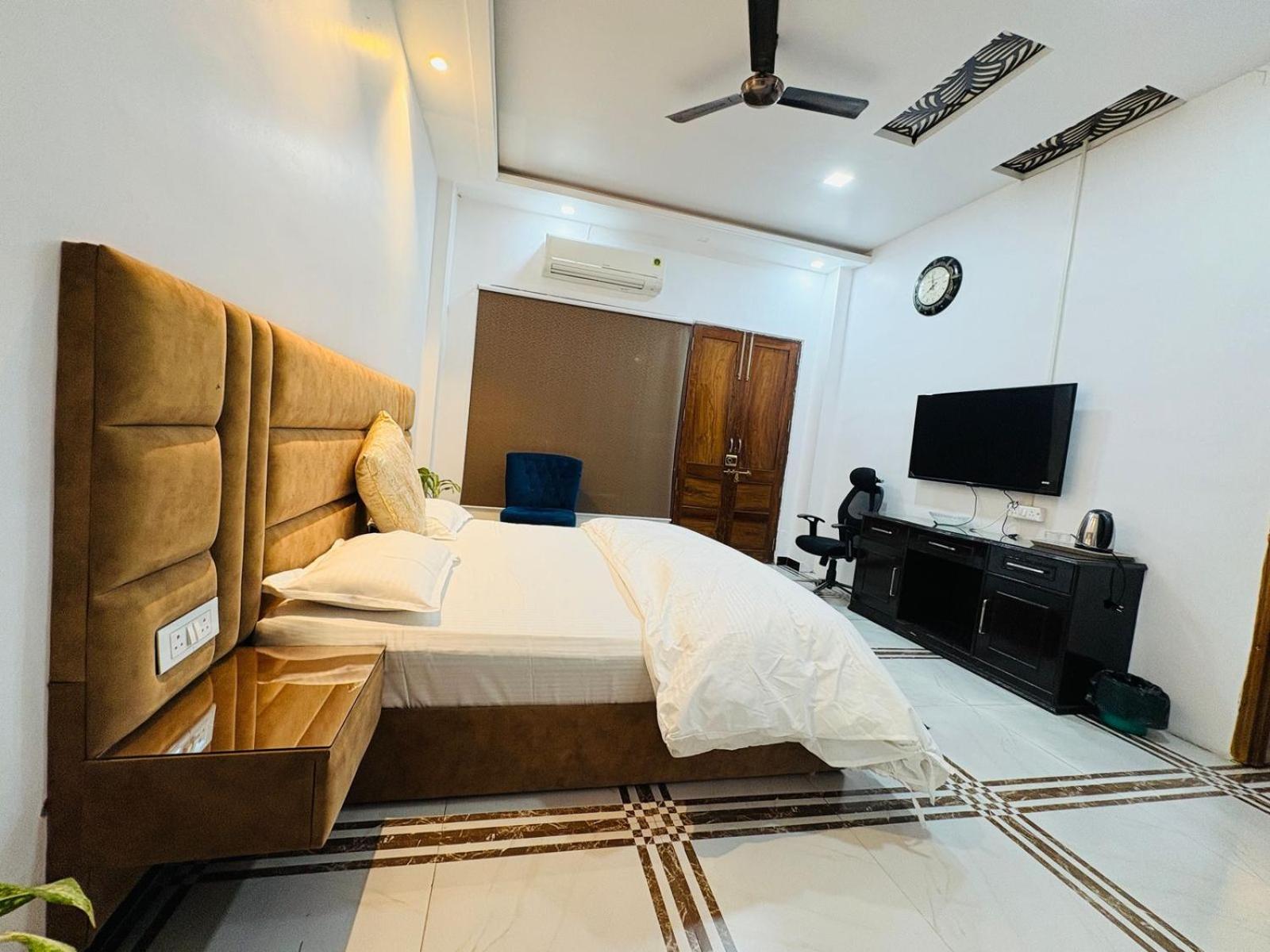Shreshth Home Stay - Best Family Accommodation - 3Km From Har Ki Pauri, Haridwar, Uttarakhand Eksteriør billede
