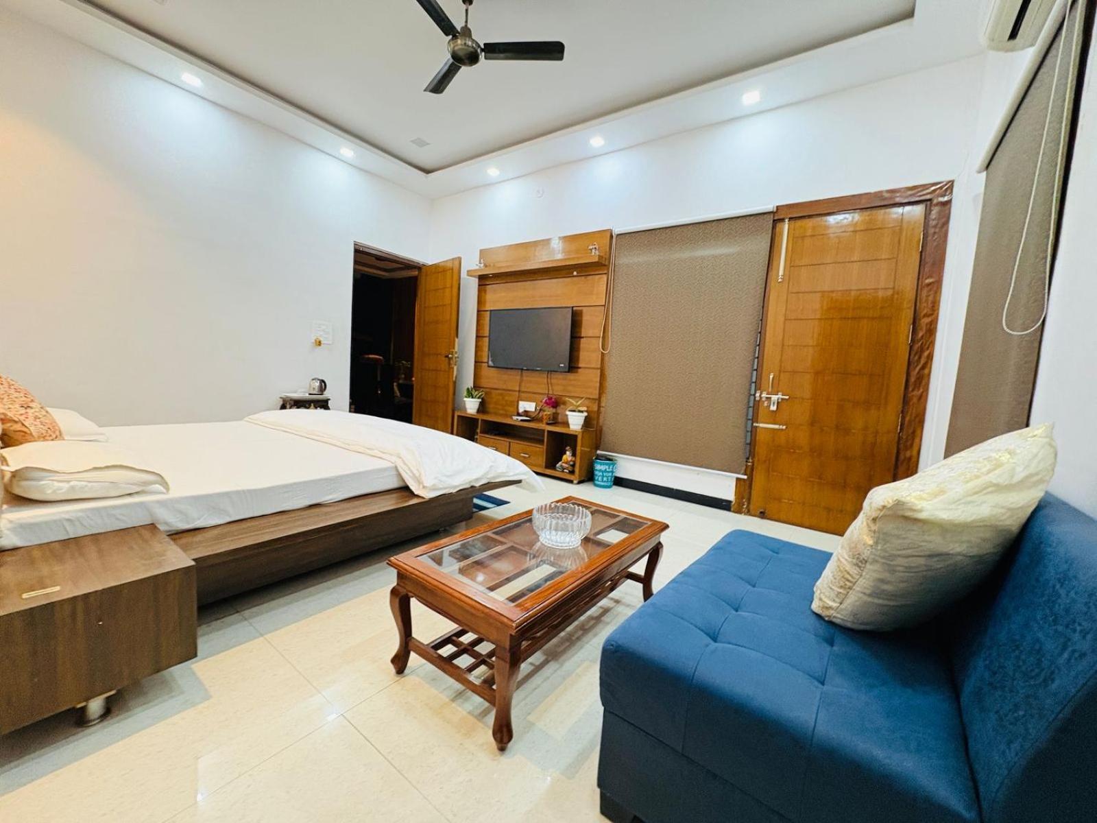 Shreshth Home Stay - Best Family Accommodation - 3Km From Har Ki Pauri, Haridwar, Uttarakhand Eksteriør billede