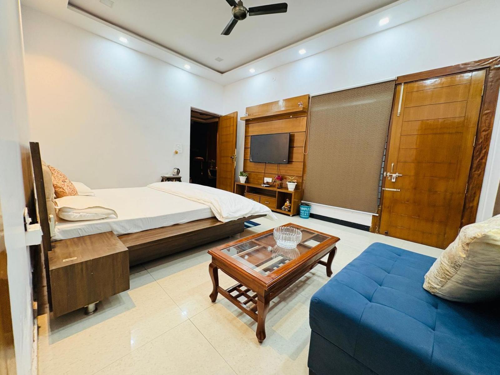 Shreshth Home Stay - Best Family Accommodation - 3Km From Har Ki Pauri, Haridwar, Uttarakhand Eksteriør billede