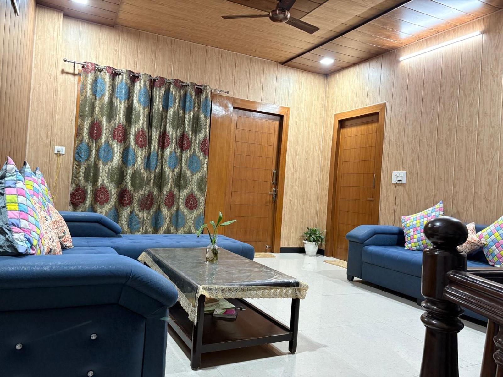 Shreshth Home Stay - Best Family Accommodation - 3Km From Har Ki Pauri, Haridwar, Uttarakhand Eksteriør billede
